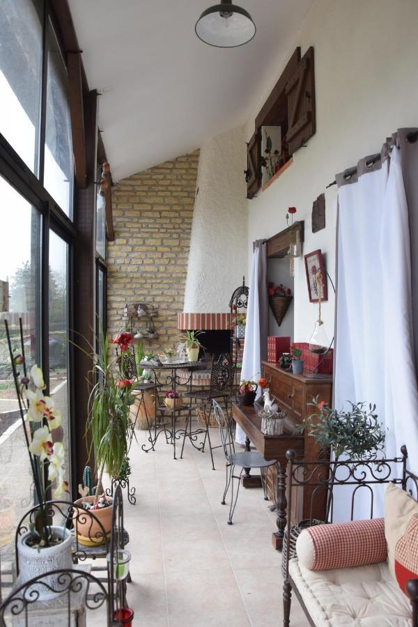 Neuville-du-Poitou Au Gue Du Bois B&B 외부 사진